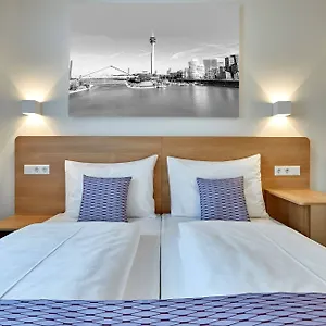2* Hotel Mcdreams Düsseldorf-city